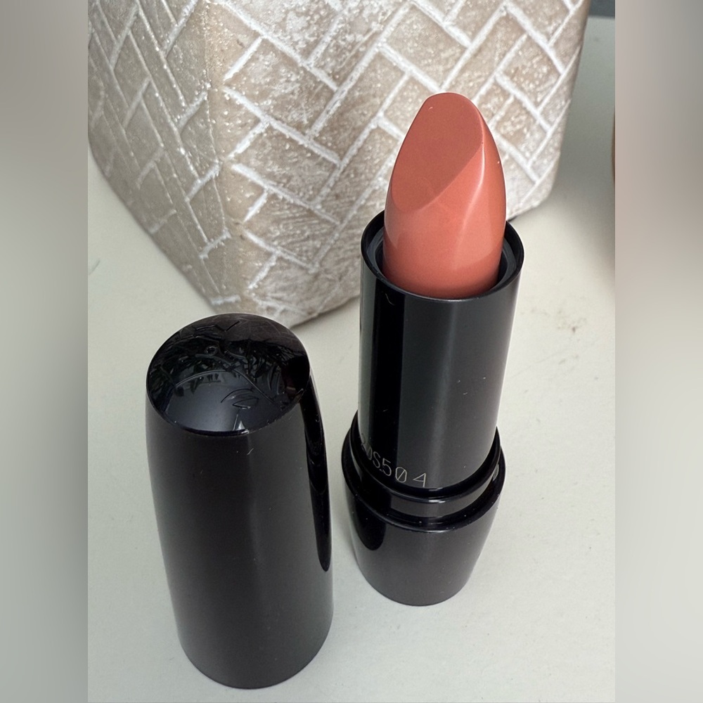 lancome Color Design Lipstick DISCONTINUED in color Natural Cream. NEW